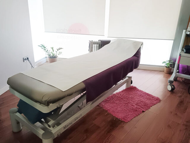 Sala de fisioteràpia lluminosa.